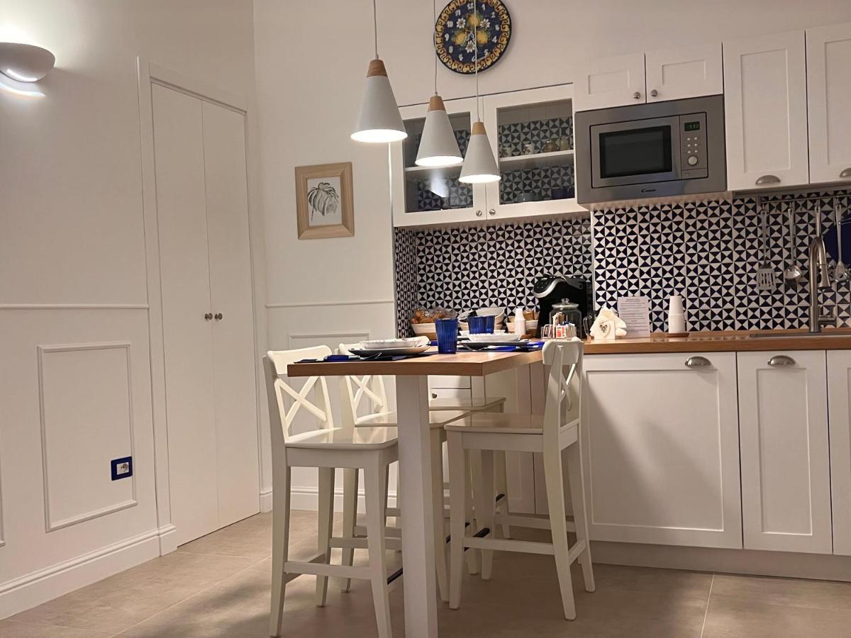St. Vincent Apartment カステッランマーレ・ディ・スタービア エクステリア 写真