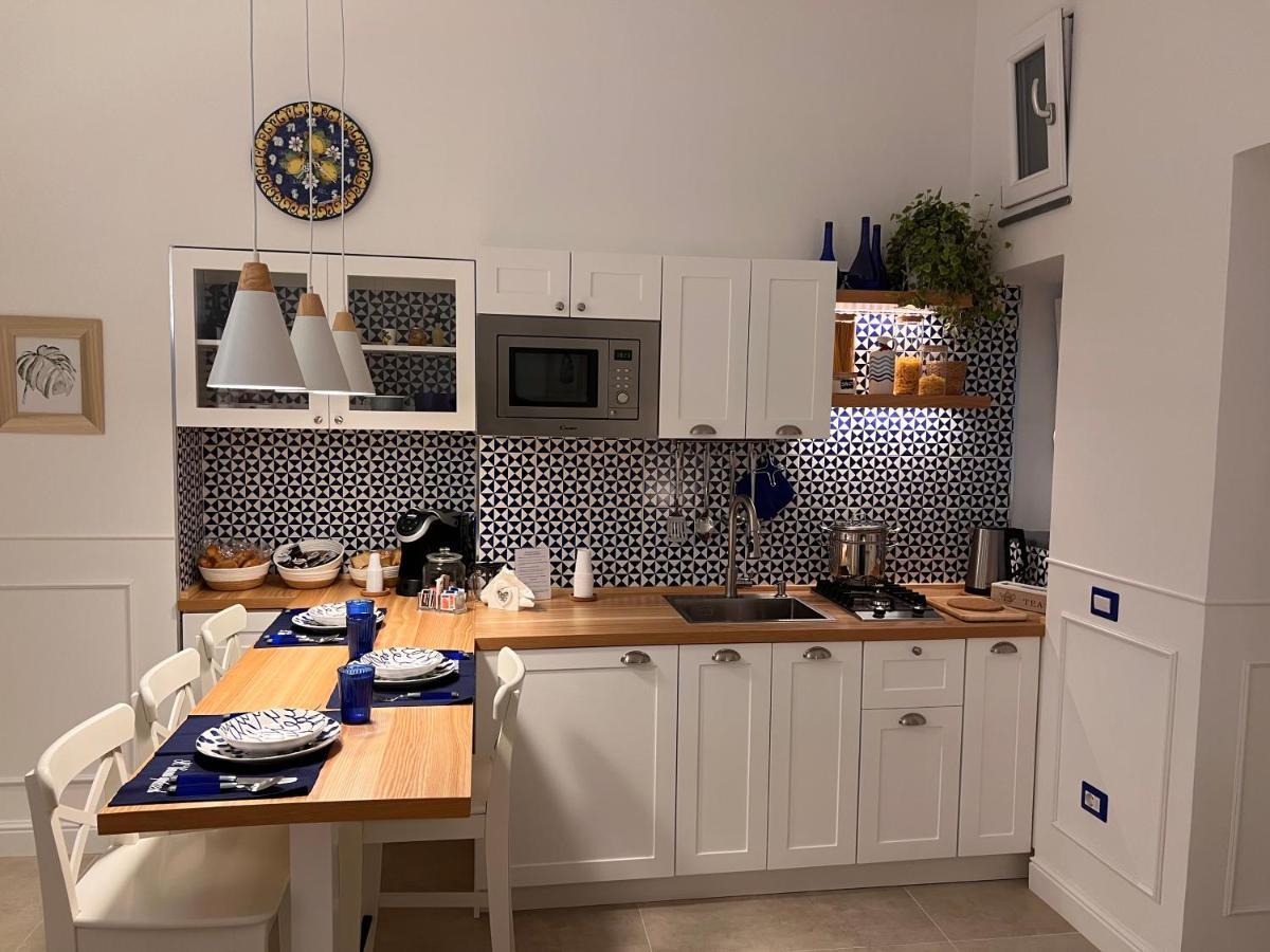 St. Vincent Apartment カステッランマーレ・ディ・スタービア エクステリア 写真